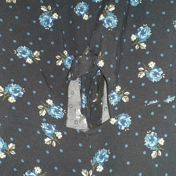 Romper - Picture 2 of 7